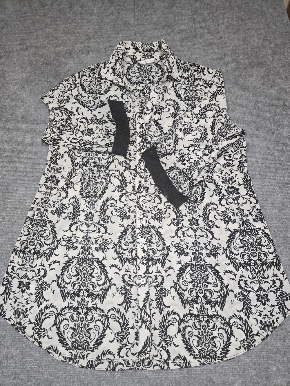 NYGARD Black White Damask Tunic Blouse Button Front Lace Cuffs Baroque Print